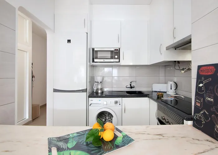 Superior One-Bedroom Apartment Balcony